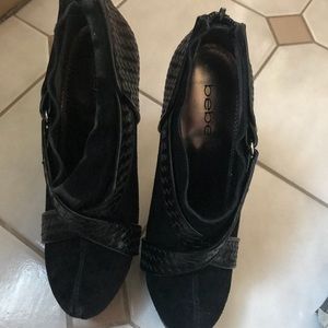 New in box Bebe booties size 6